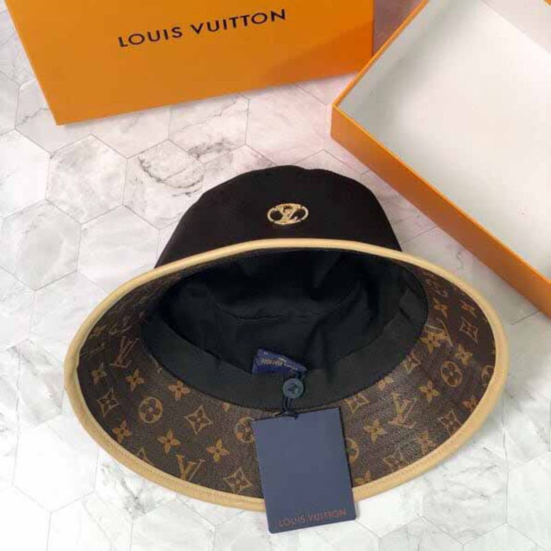 l**is V*t*n monogram bucket hat
