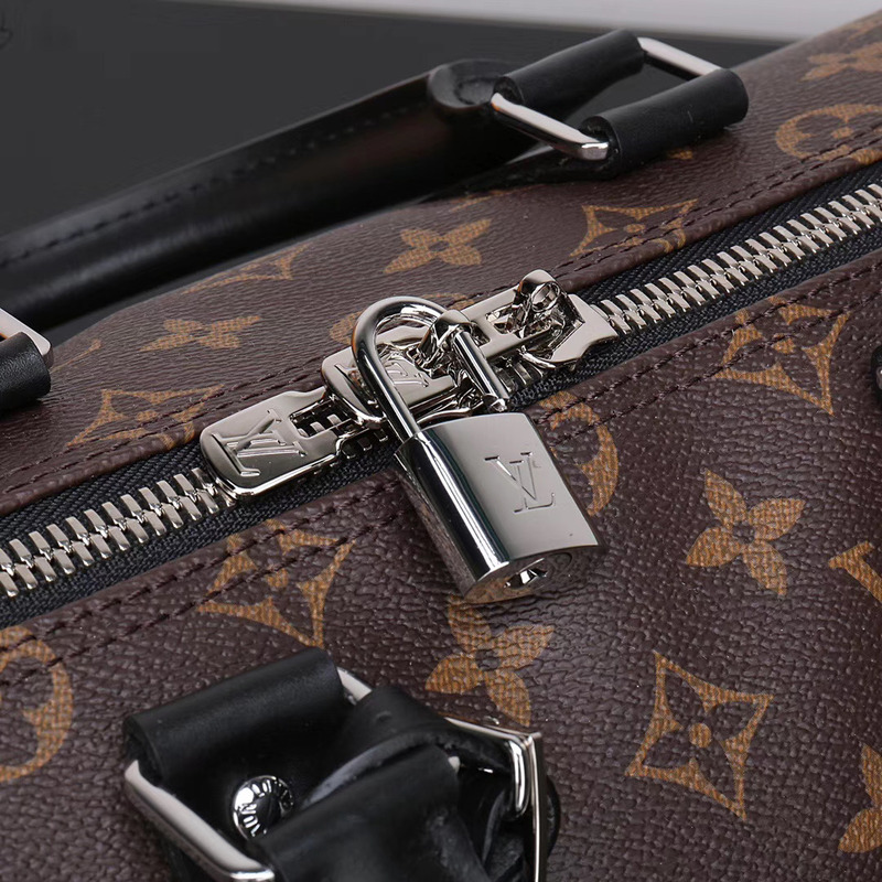 l**is V*t*n monogram duffle bag