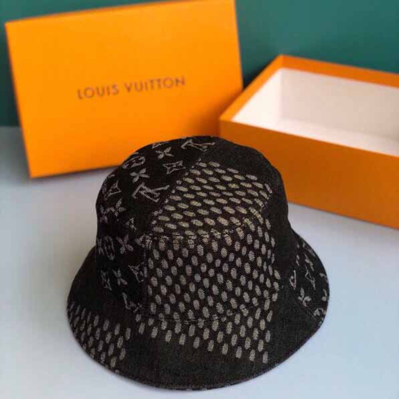 l**is V*t*n damier geant wave monogram sun hat