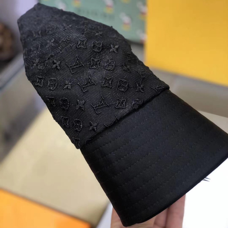 l**is V*t*n monogram bucket hat