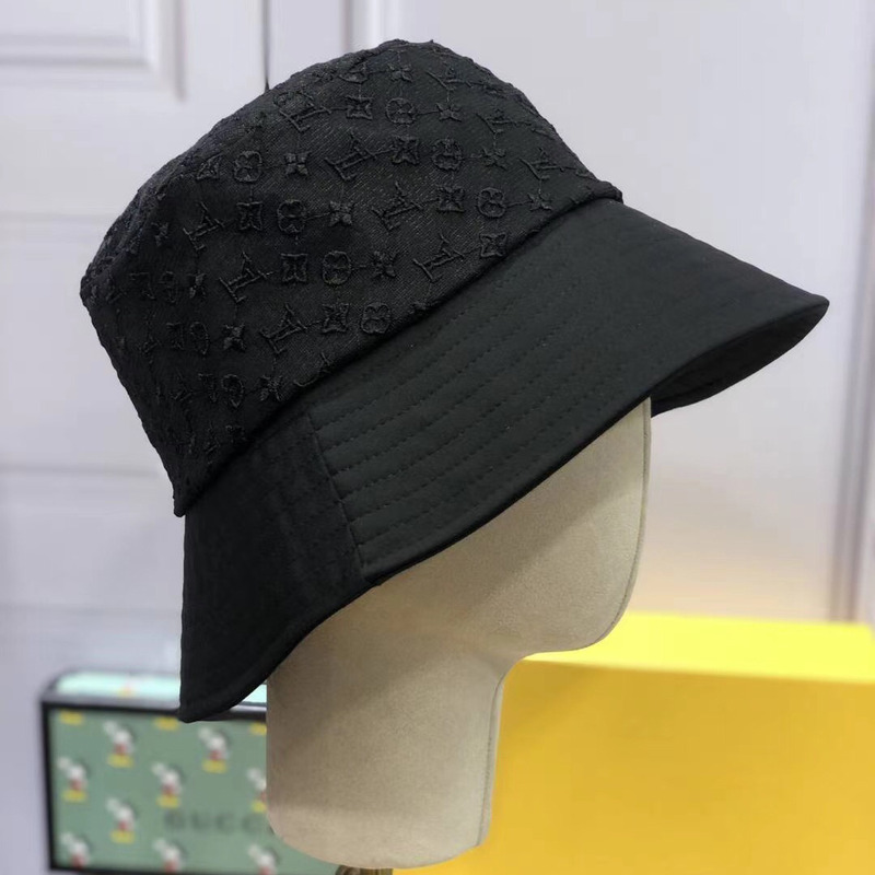 l**is V*t*n monogram bucket hat