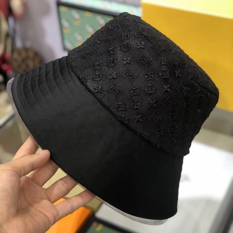 l**is V*t*n monogram bucket hat