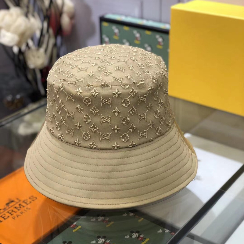 l**is V*t*n monogram bucket hat
