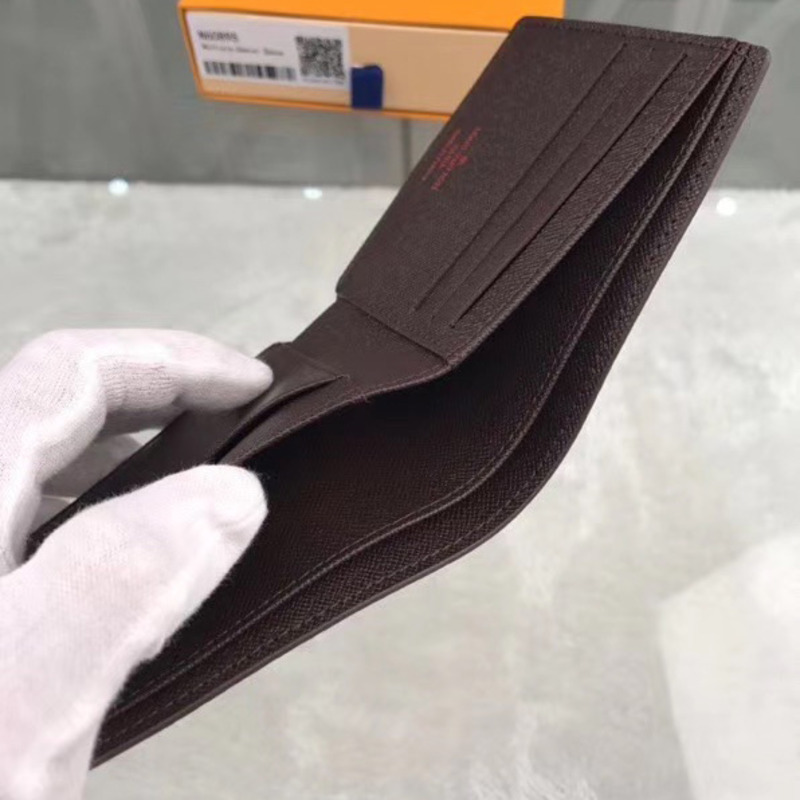 l**is V*t*n damier wallet