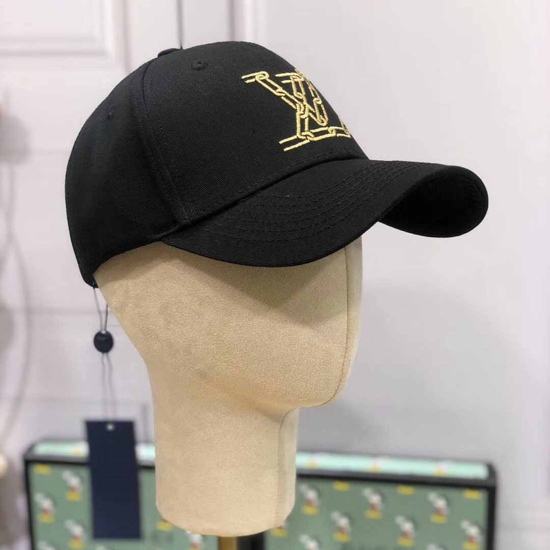 l**is V*t*n chain cap