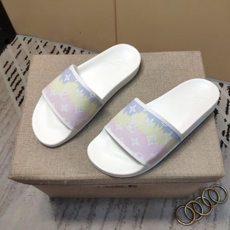 l**is V*t*n monogram sandals men