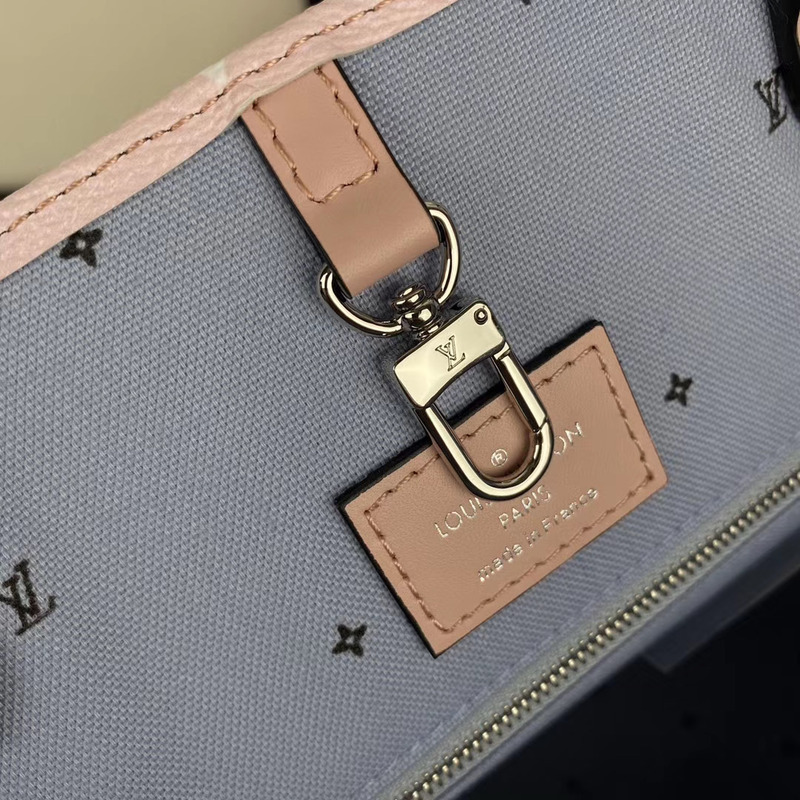 l**is V*t*n monogram handbag