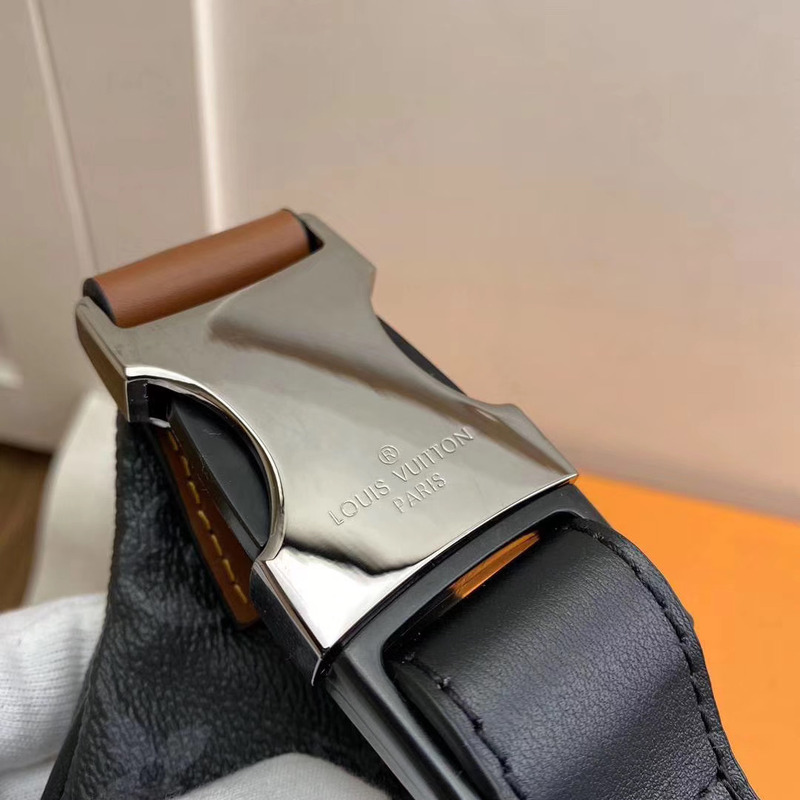 l**is V*t*n monogram canvas belt bag