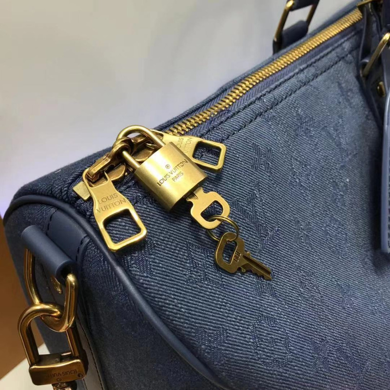 l**is V*t*n keepall bandouliere duffle bag