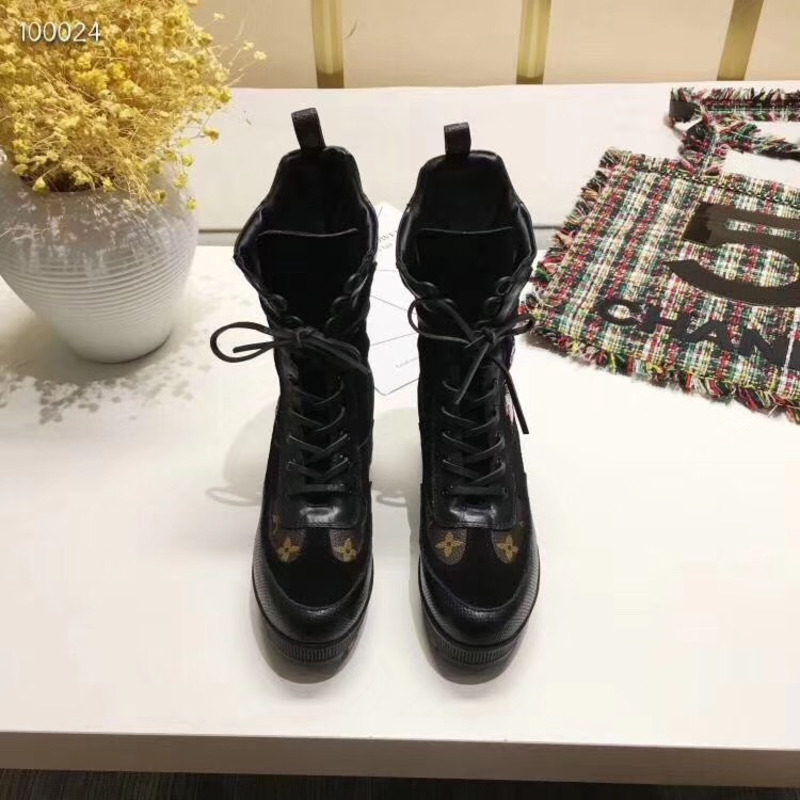 l**is V*t*n black high heels women