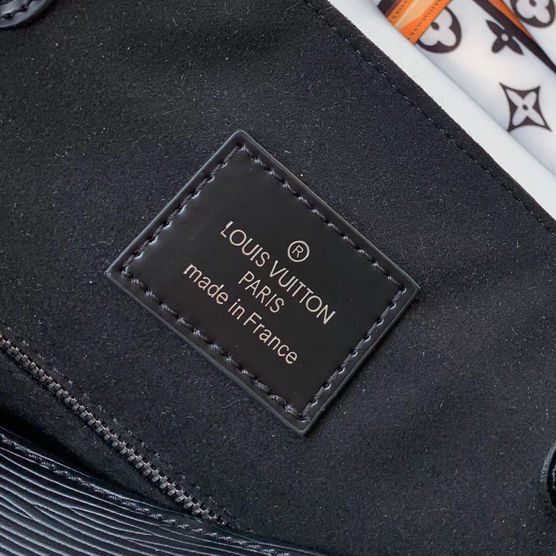 l**is V*t*n christopher pm backpack