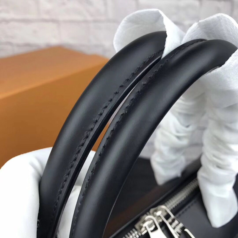 l**is V*t*n shoulder bag in brown