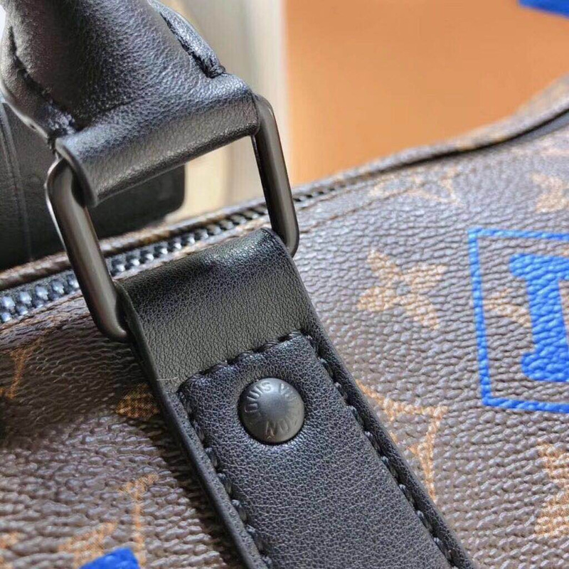 l**is V*t*n luminous liberty luggage in brown