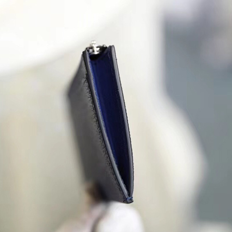 l**is V*t*n coin card holder(black)