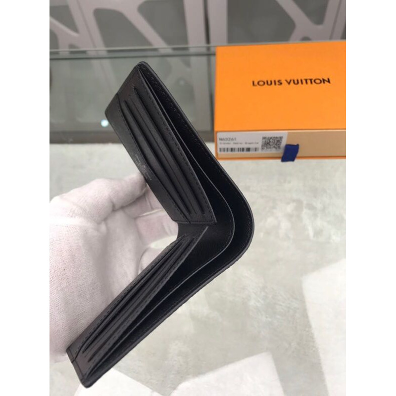 l**is V*t*n damier wallet