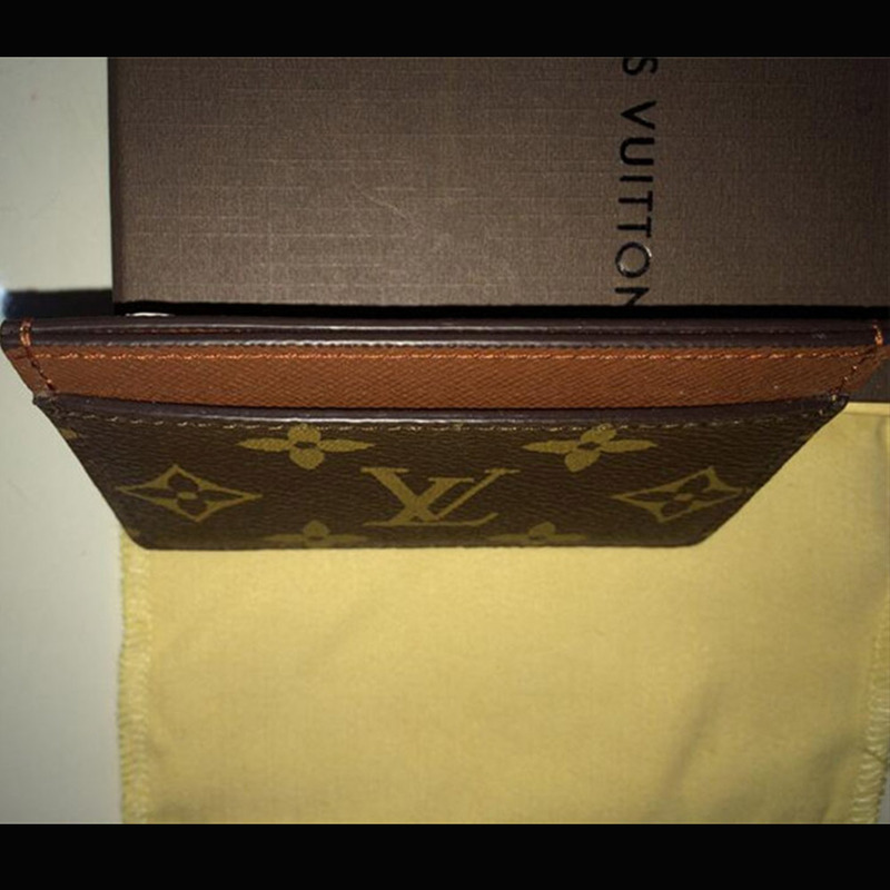 l**is V*t*n monogram card holder