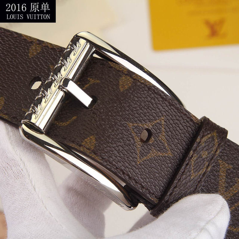 l**is V*t*n bucket belt