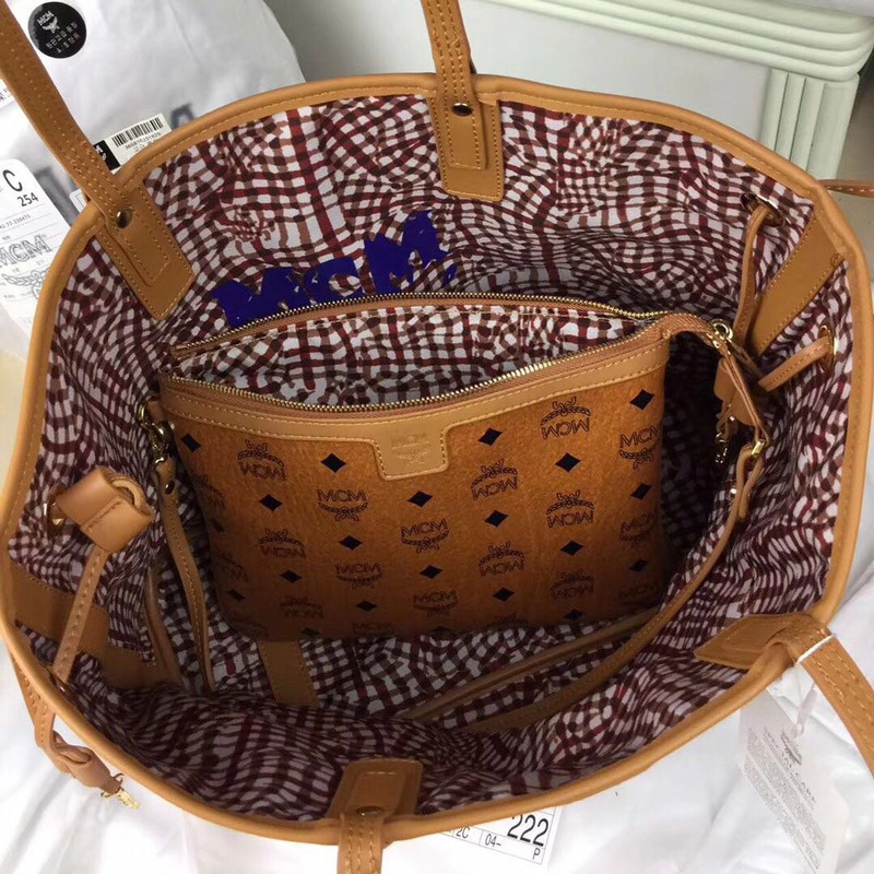 MCM Reversible Liz Shopper in Visetos Bag in Cognac