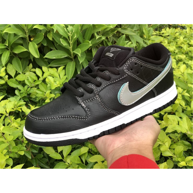 Di*m*nd x nike sb dunk low "black" bv1310 001 sneakers men women