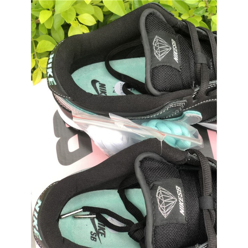 Di*m*nd x nike sb dunk low "black" bv1310 001 sneakers men women