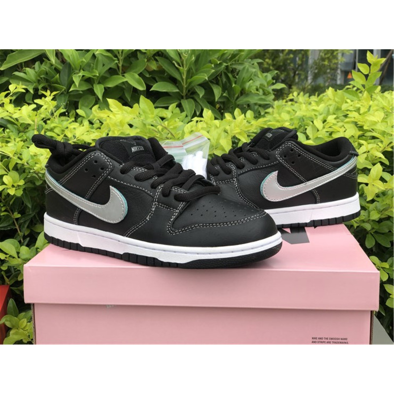 Di*m*nd x nike sb dunk low "black" bv1310 001 sneakers men women