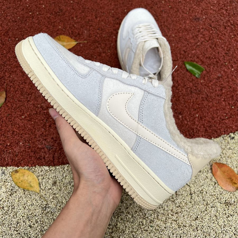 Nike Air Force 1 low light khaki plush 07 LV8 DO7195 025 Sneakers Men Women