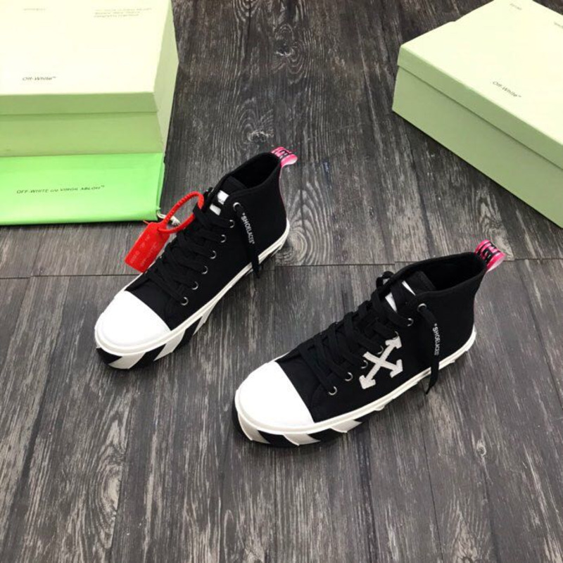 Off-White Arrow Stripe Sneakers