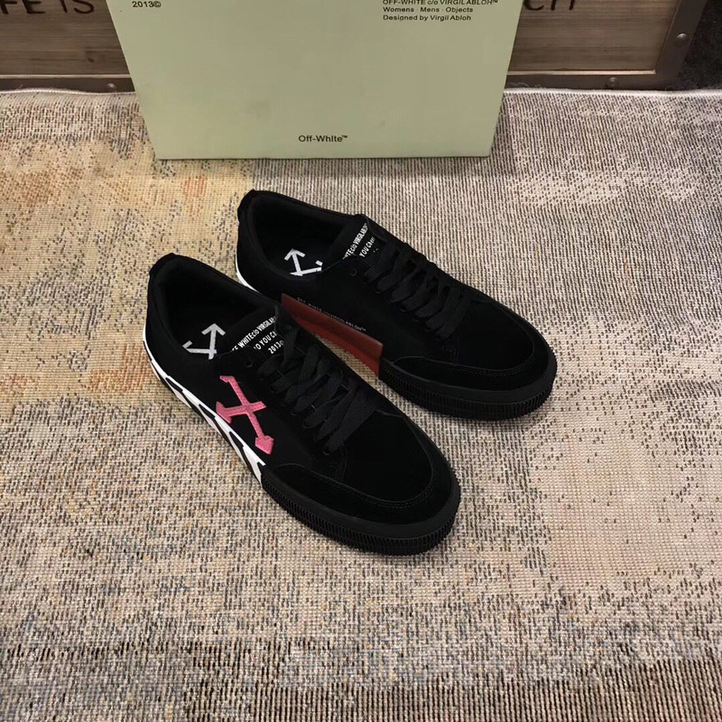 Off-White Low Top Stripe Sneakers in Black